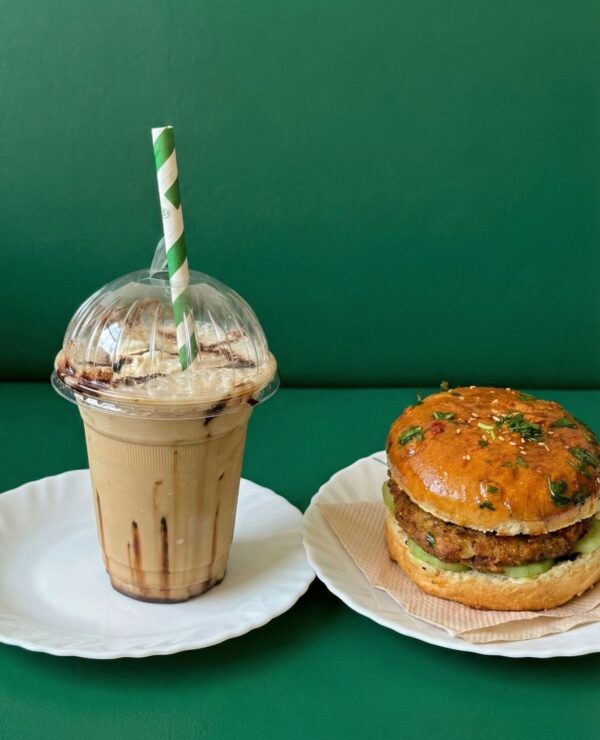 Spacial combo (Desi burger with cold coffee)
